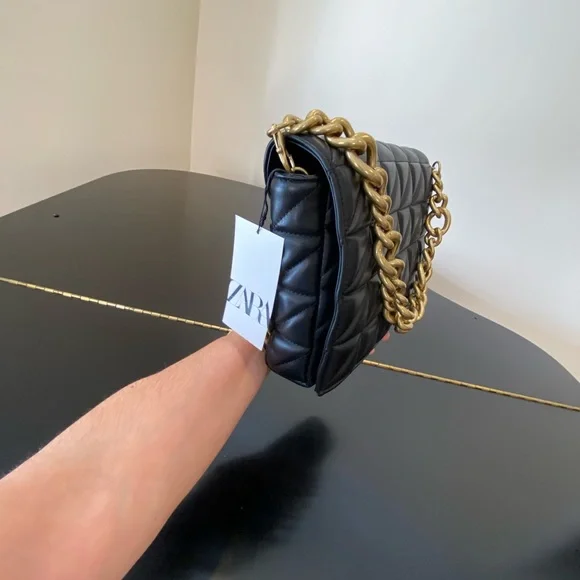 NWT Zara bloggers fav black faux leather quilted chunky chain strap shoulder bag